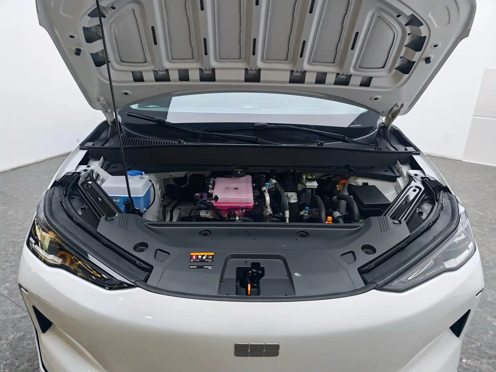 Фото 12 - Geely Galaxy Galaxy E5