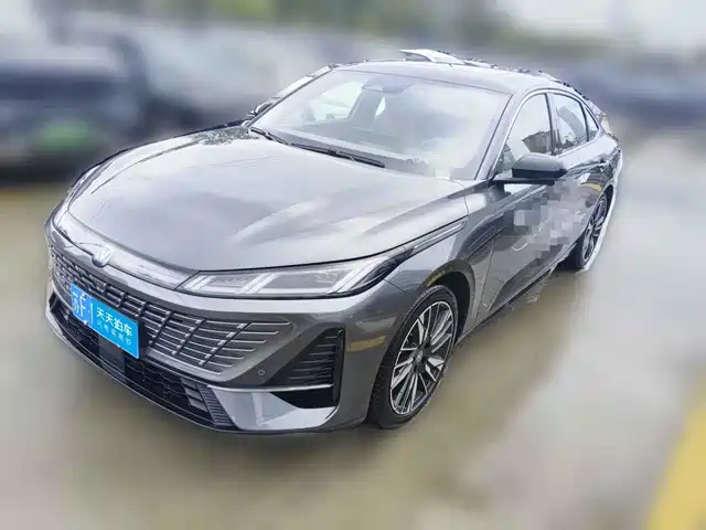 Changan Eado 2025 Model Year Facelift 1.5T 500Bar Premium Edition — фото 1