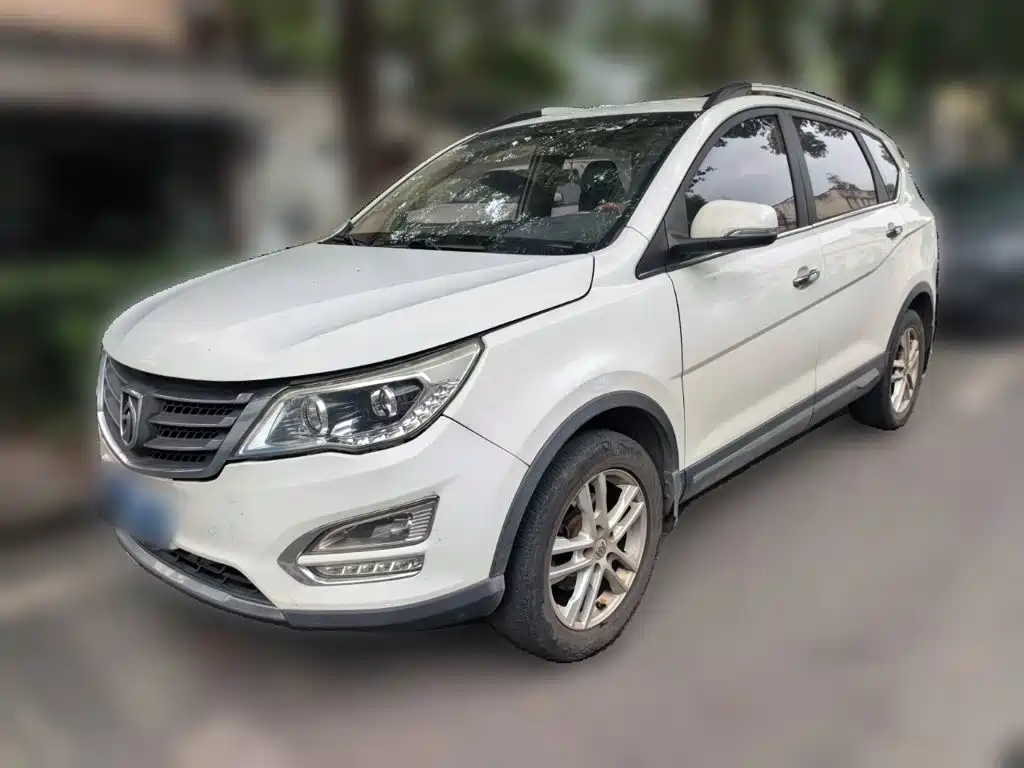 Baojun 560 2015 2015 1.8L Manual Elite