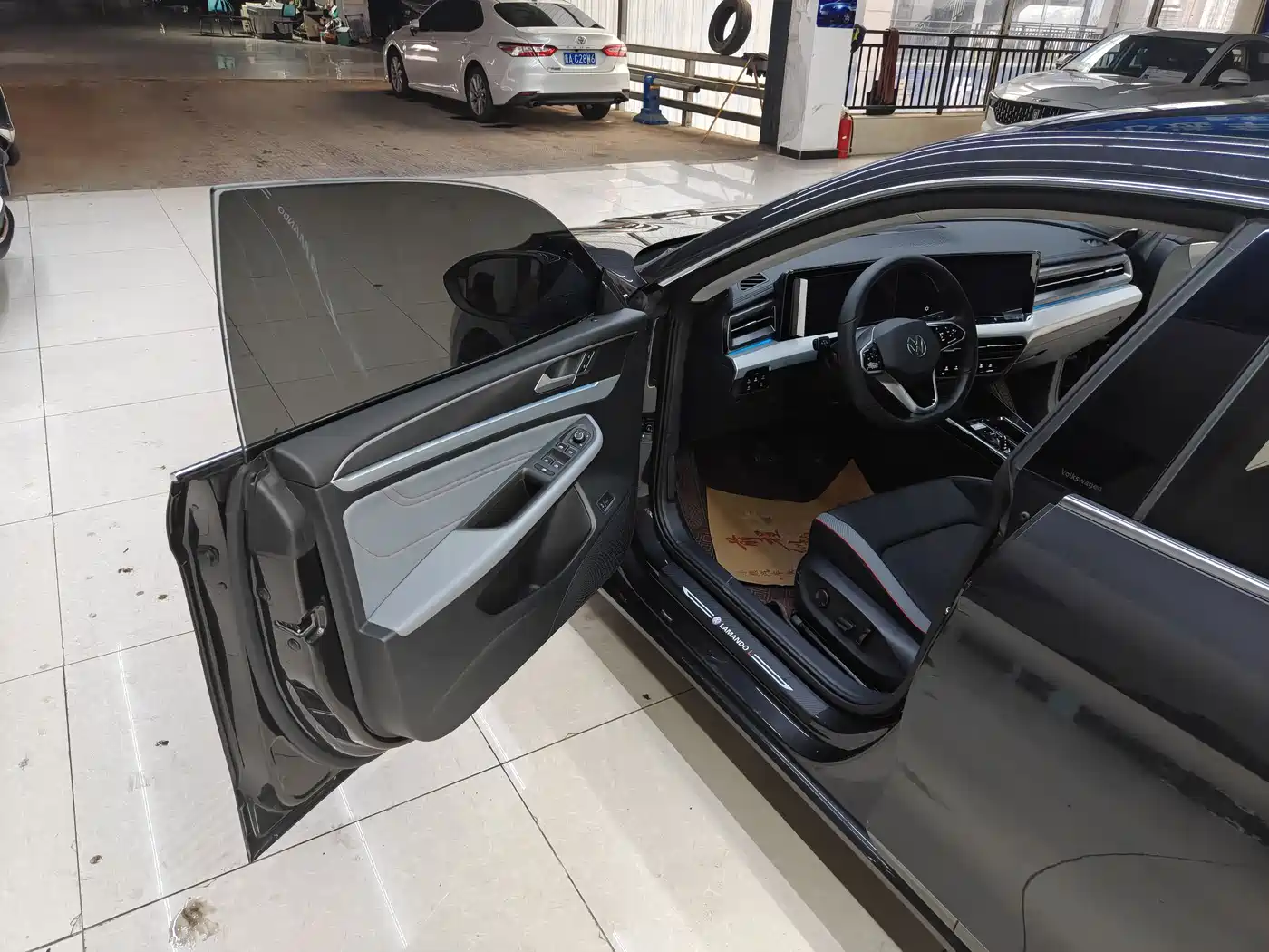 Volkswagen Lamando 2023 Lamando L 280TSI DSG Glamour Edition фото 8