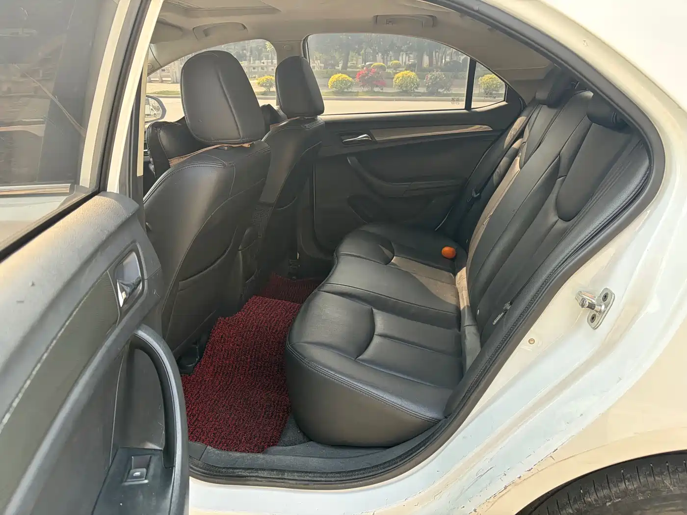 Roewe 360 2017 2017 1.5L Auto Luxury Edition