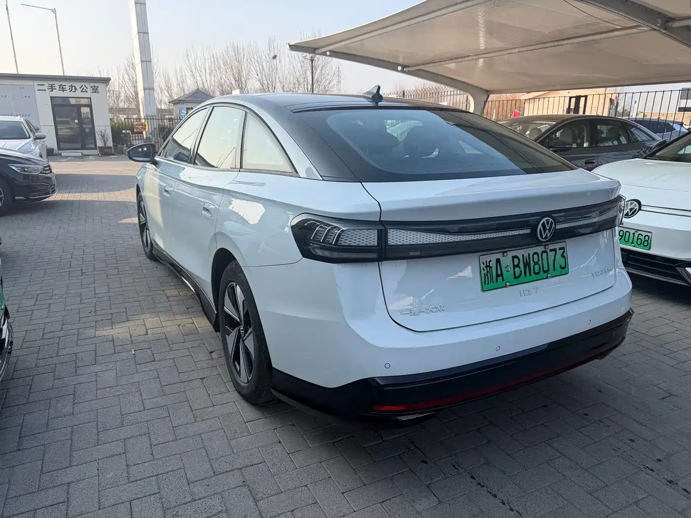 VOLKSWAGEN ID.7 VIZZION