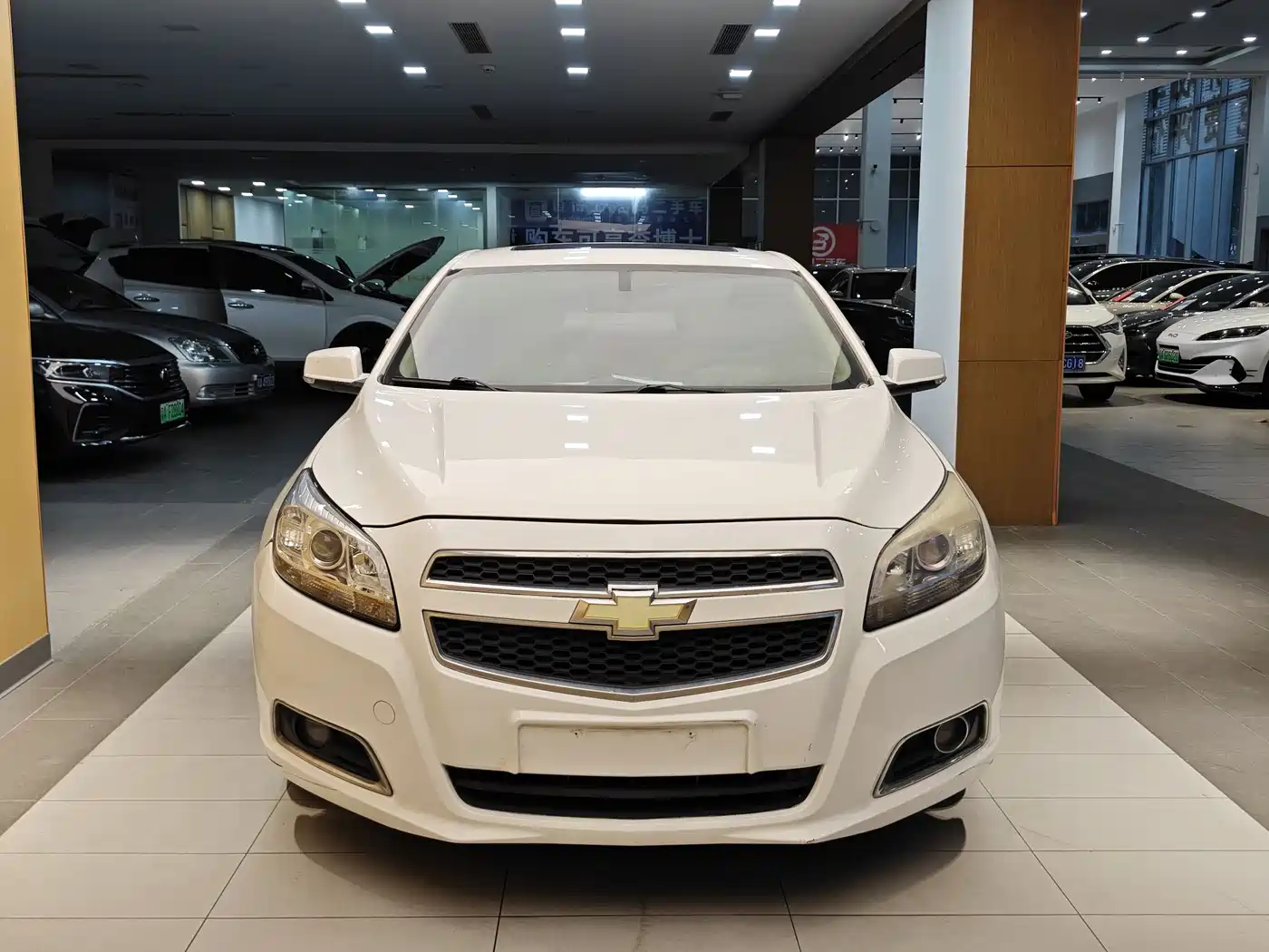 Chevrolet Malibu 2013 2.0L Automatic Luxury Edition фото 3
