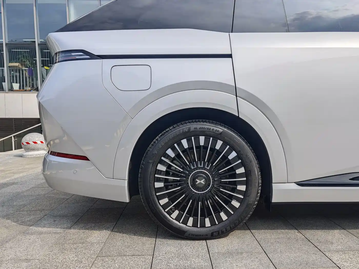 XPeng X9 2025 2025 Extended Range Edition