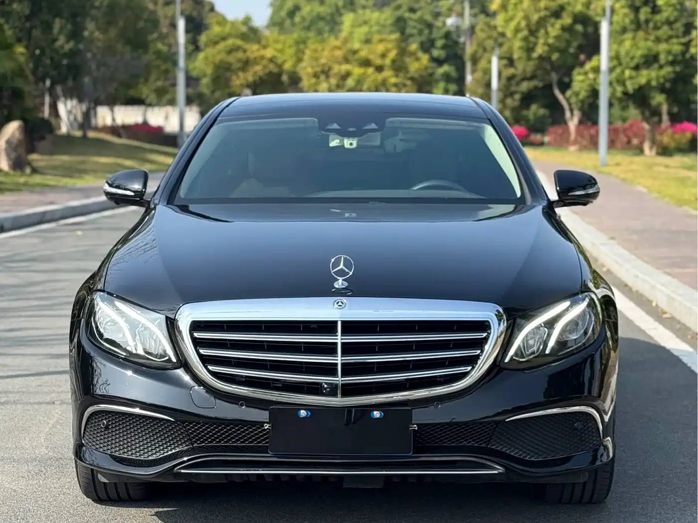 Mercedes-Benz E-Class 2020 Facelift E 300 L Sport Exclusive фото 2