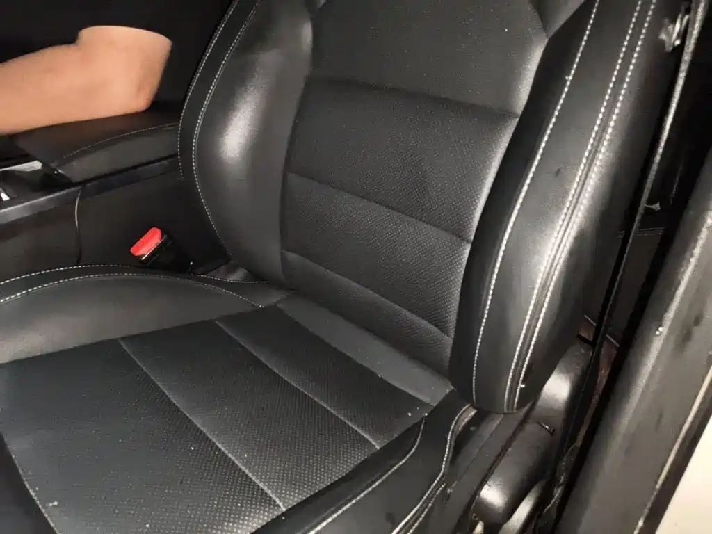 Фото 8 - Geely Emgrand
