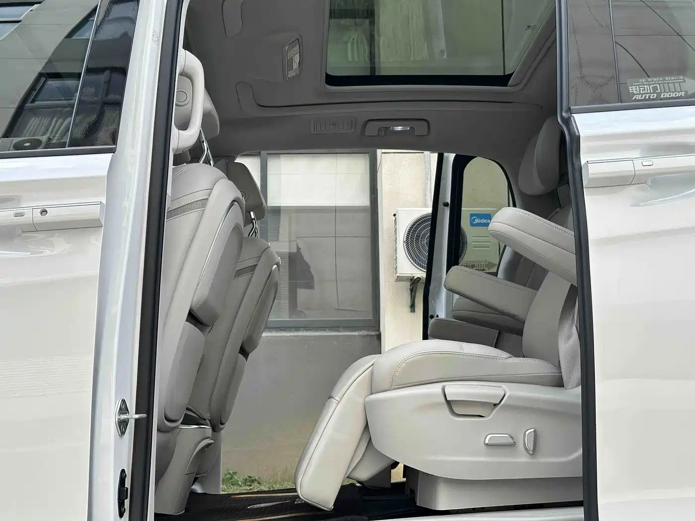 Фото 8 - Buick GL8