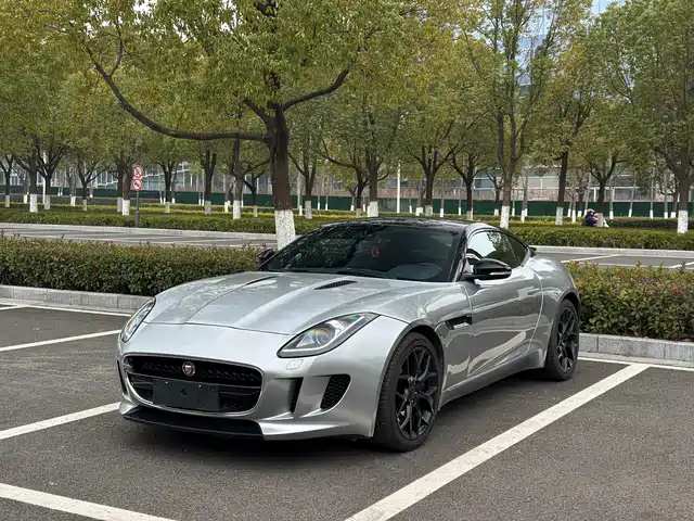 JAGUAR F TYPE
