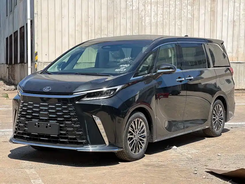 Lexus LM 2025 Model 350h Seven-Seater Elegance Edition