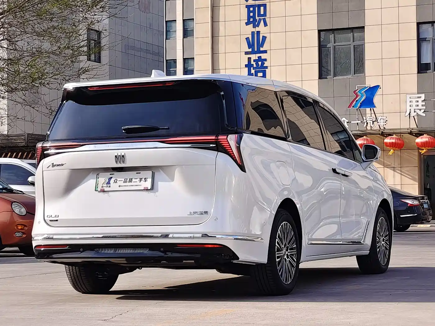 BUICK GL8 NEW ENERGY