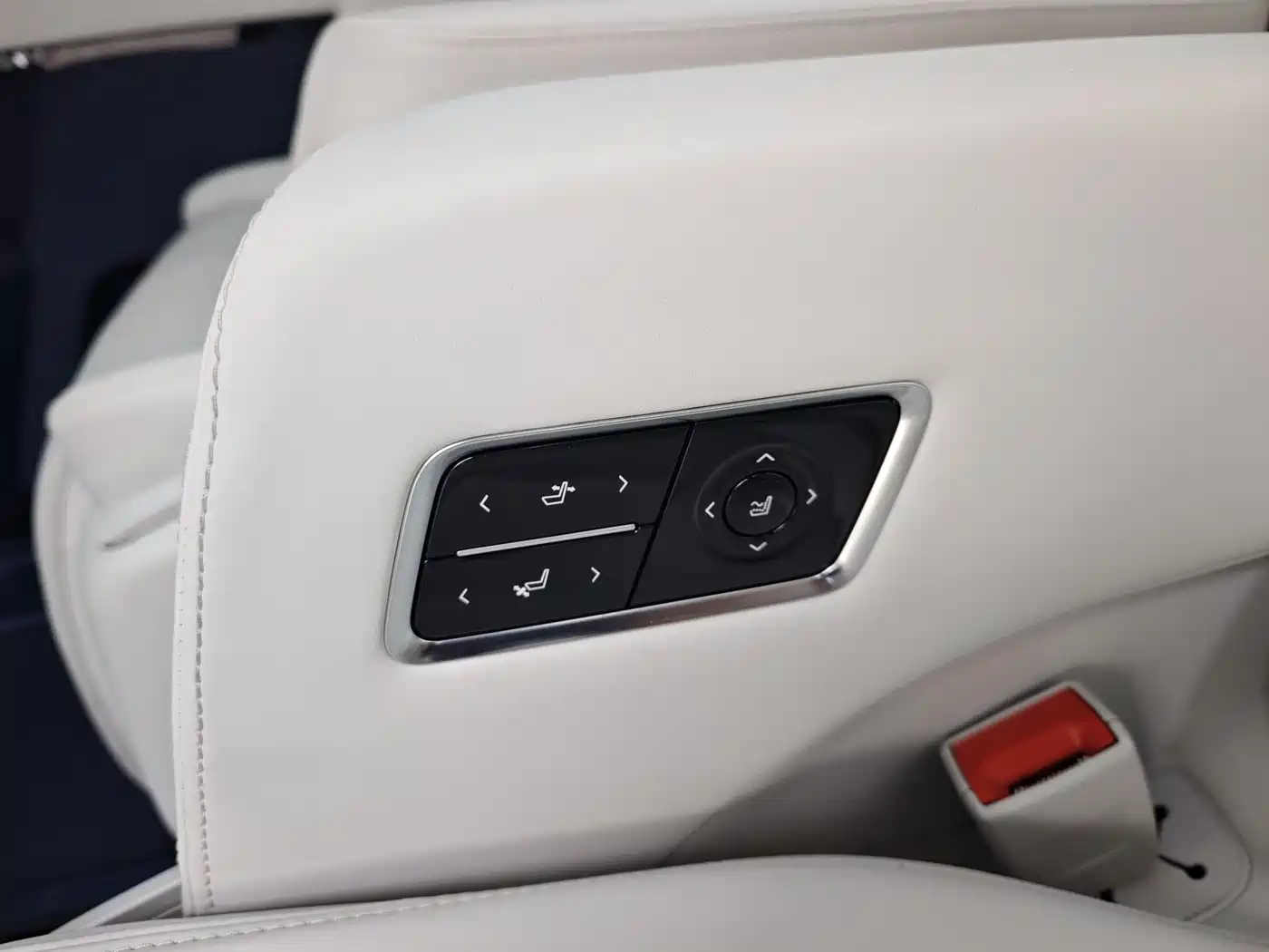 BUICK GL8 NEW ENERGY