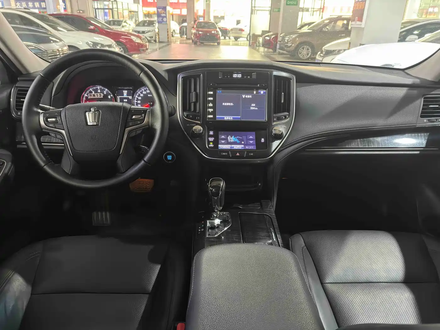 Toyota Crown 2015 2.5L Fashion Limited Edition фото 6