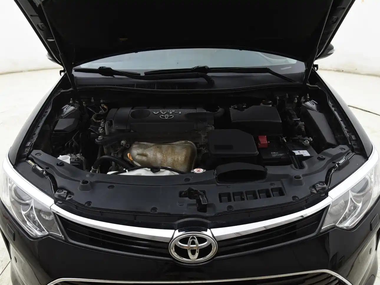 Фото 15 - Toyota Camry