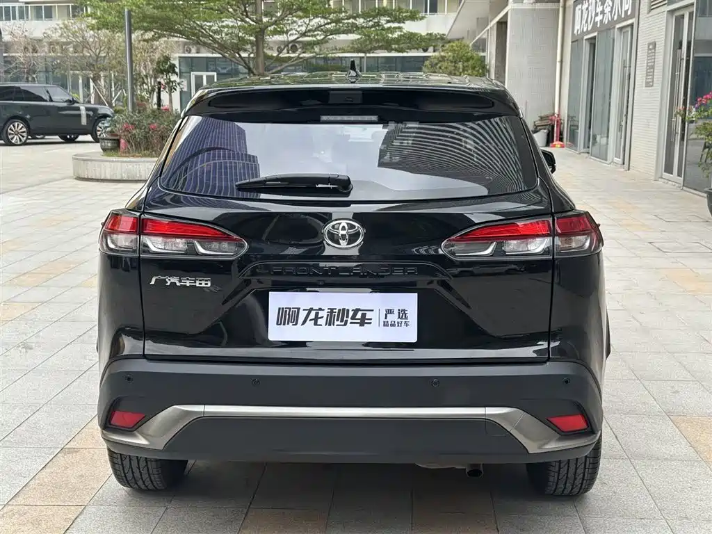 Toyota Frontlander 2023 2.0L CVT Luxury Edition фото 7