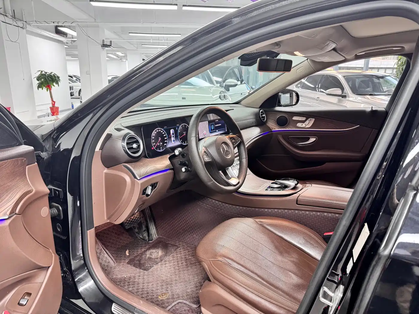 Mercedes-Benz E-Class 2018 E 300 L Luxury фото 4