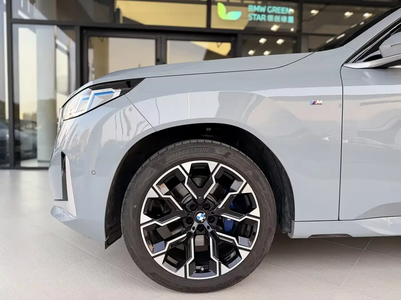 BMW X3 2025 xDrive30L Premium Model M Sport Black Package фото 4