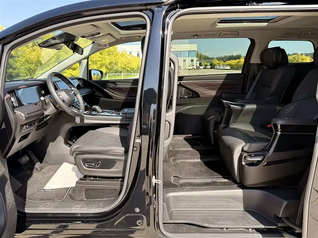 GAC Trumpchi Trumpchi M8 2025 2024 Master Series 400T Premium Edition