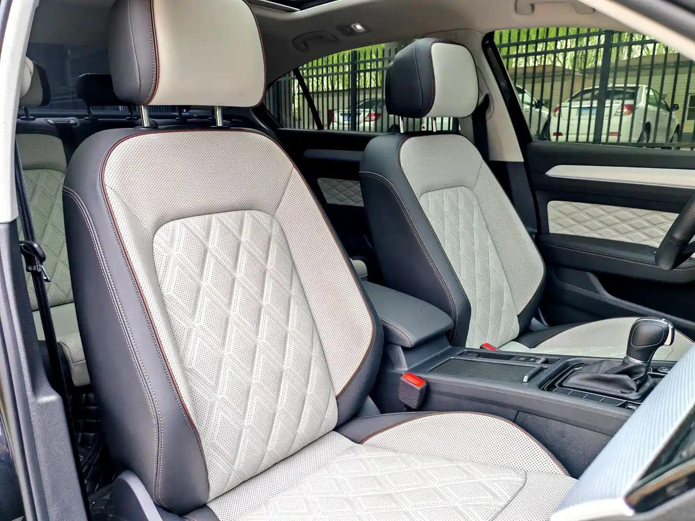 Volkswagen Magotan 2025 Facelift Public Edition 330TSI DSG Luxury фото 7