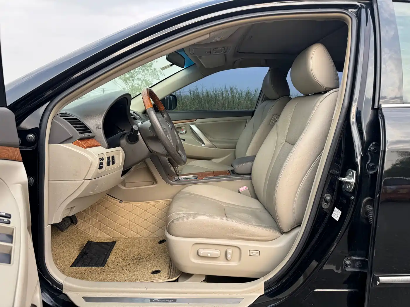 Toyota Camry 2011 240G Classic Anniversary Edition фото 5
