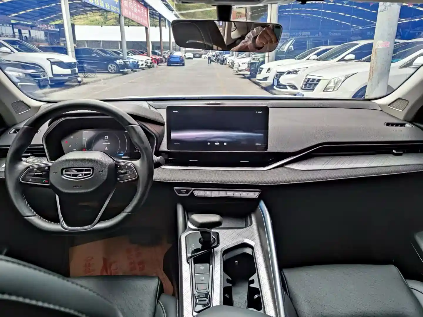Фото 6 - Geely Preface