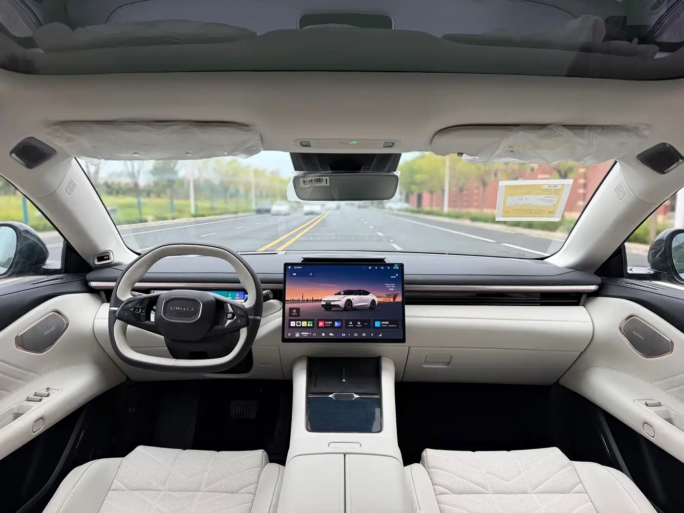 Lynk & Co 10 EM-P 2026 2025 Facelift 240 AWD Ultra Sport Edition