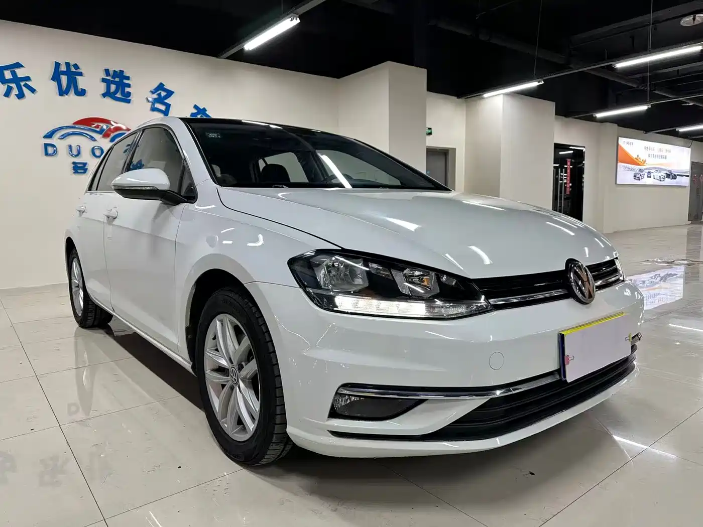 Volkswagen Golf 2018 230TSI Automatic Comfort фото 3