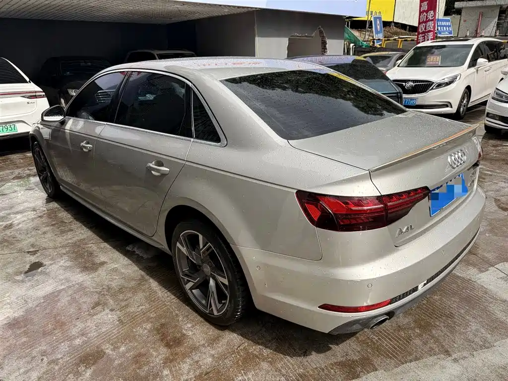 Audi A4L 2017 40 TFSI Fashion Edition фото 2