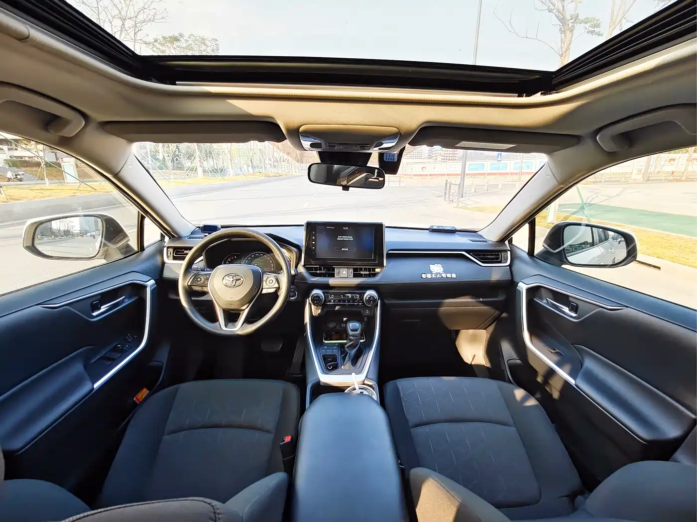 TOYOTA RAV4 RONGFANG