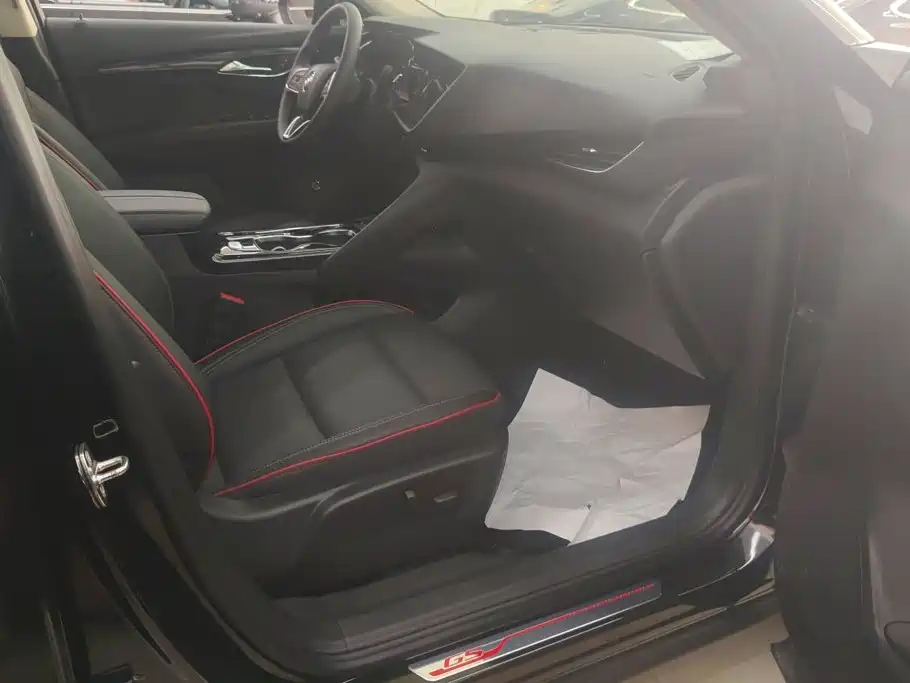 Фото 8 - Buick Envision S