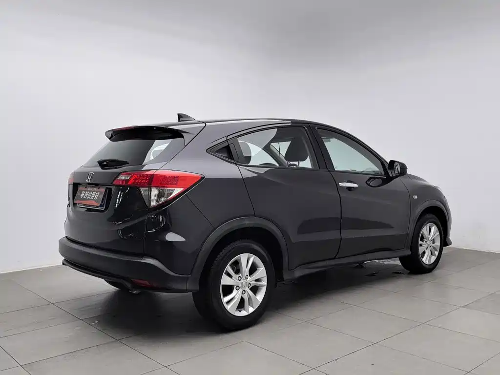 Фото 2 - Honda Vezel
