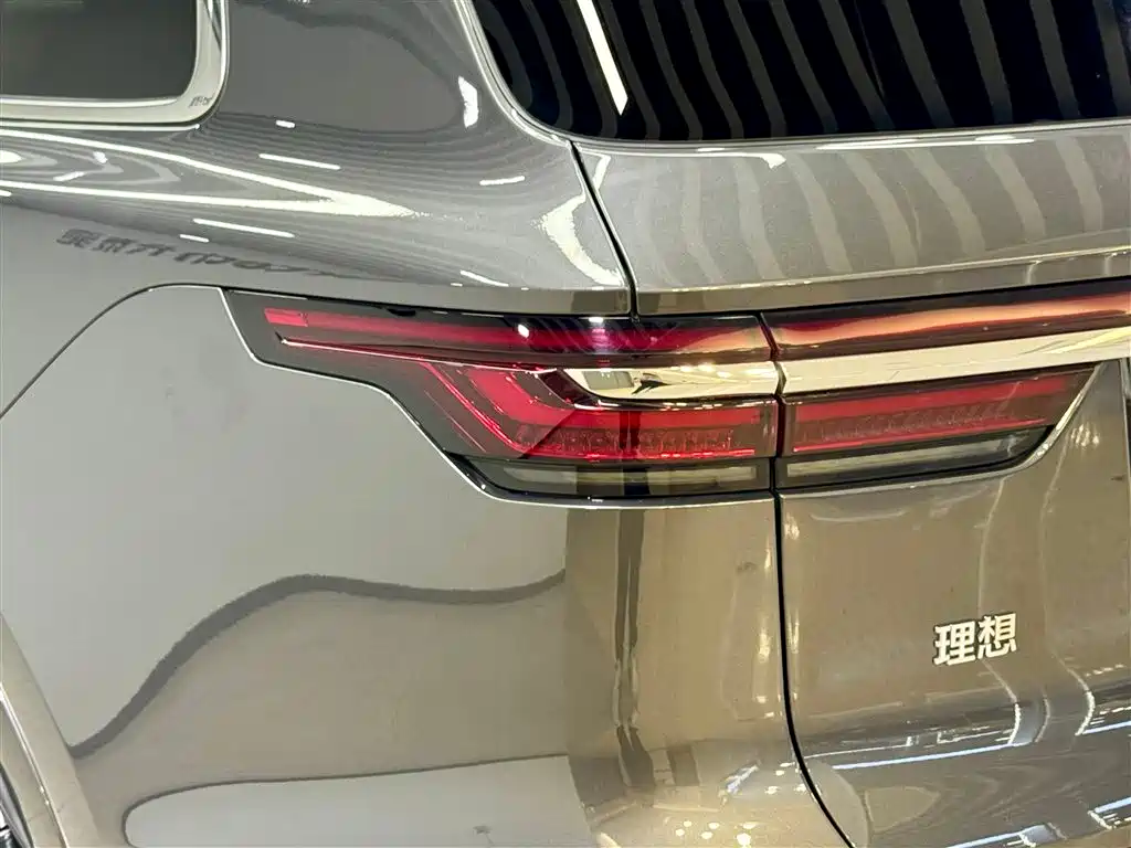  Li Auto Li ONE 2021 Extended Range 6-Seater 8