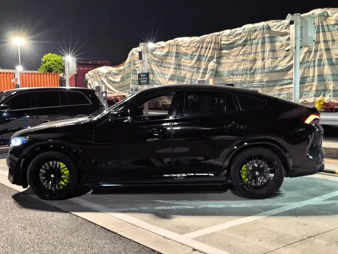BMW X6 2023 xDrive40i M Sport Package фото 3