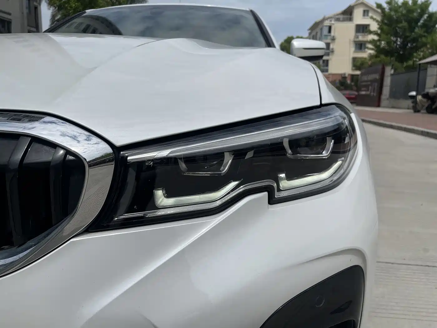 BMW 3-SERIES