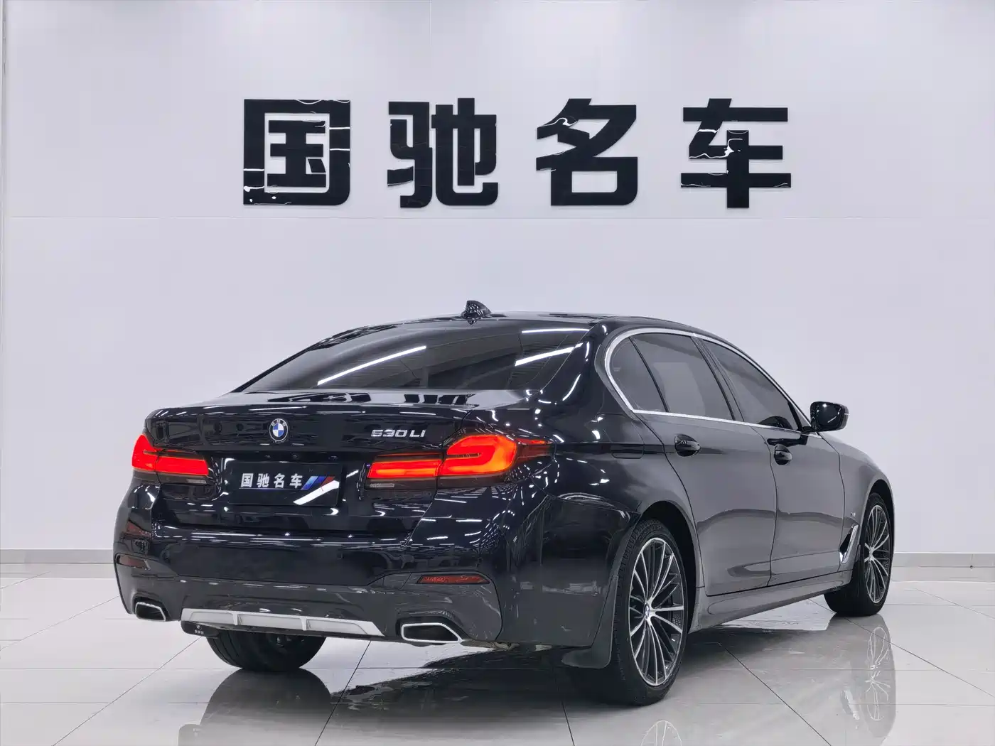 BMW 5 Series 2022 530Li Leading M Sport Package фото 5