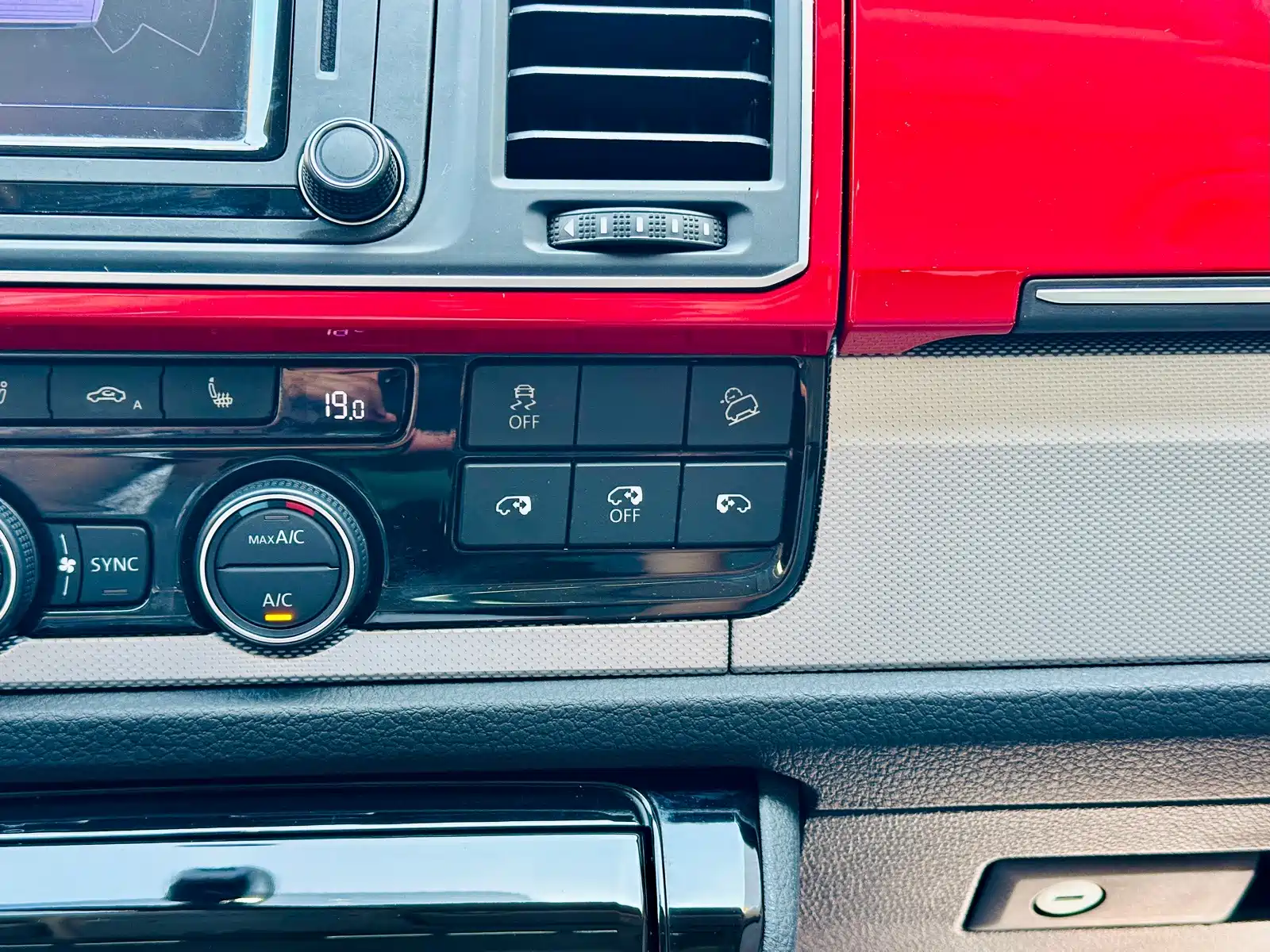Фото 13 - Volkswagen Multivan