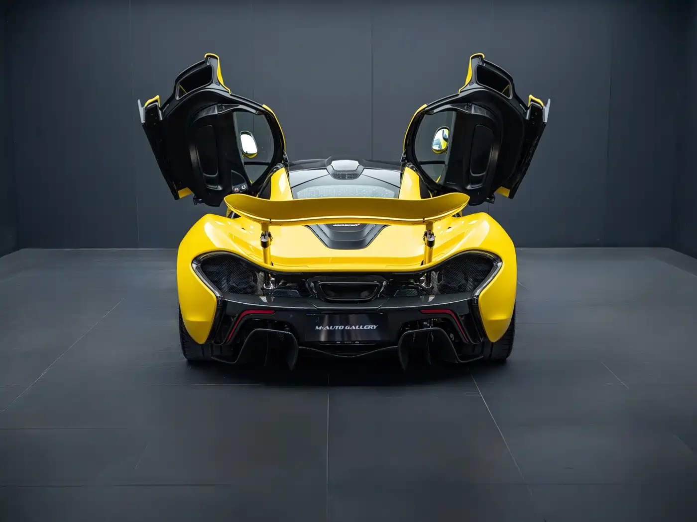 McLaren P1 2015 2014 3.8T Standard