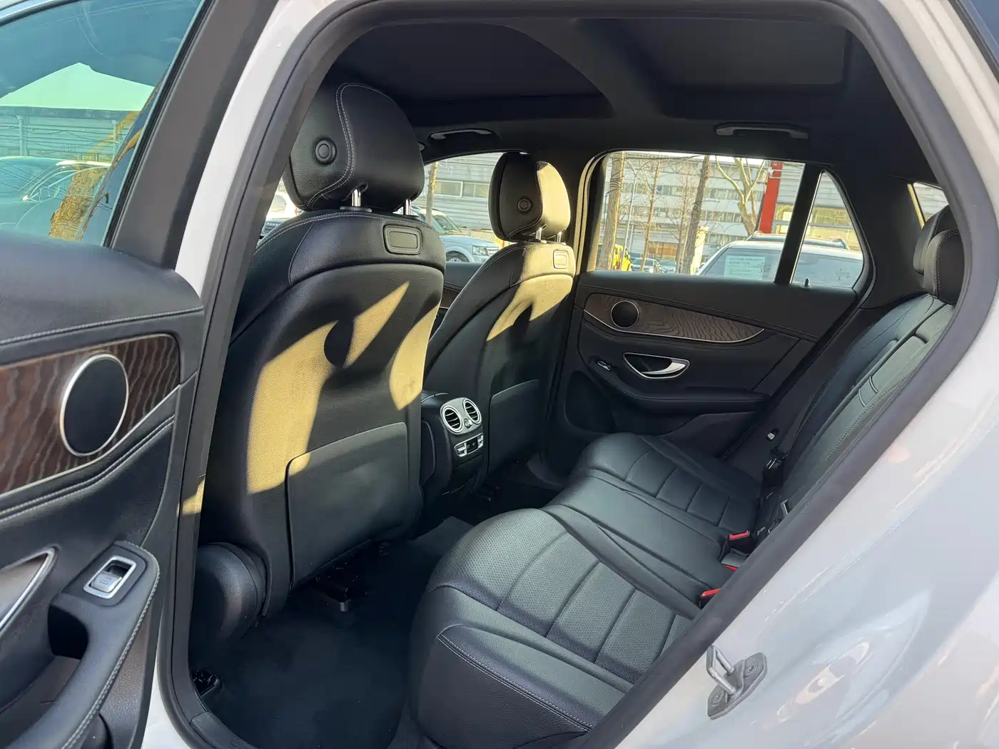 Mercedes-Benz GLC 2016 GLC 300 4MATIC Dynamic фото 6