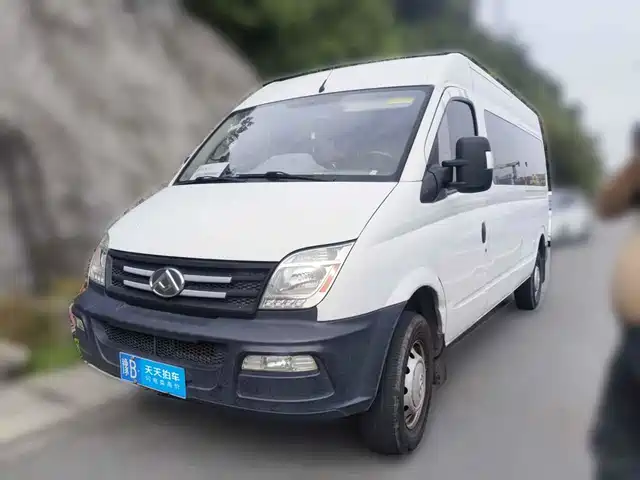 SAIC Maxus Xintu V80 2019 Model 2.5T Classic 6-speed manual Aoyuntong long wheelbase medium roof 7-seater