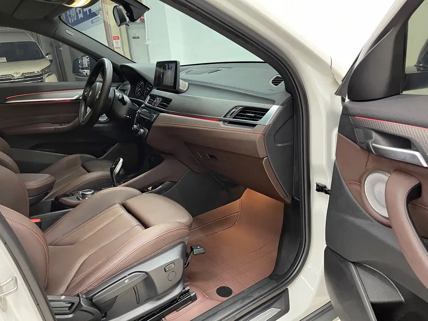 Photo 11 - BMW X2