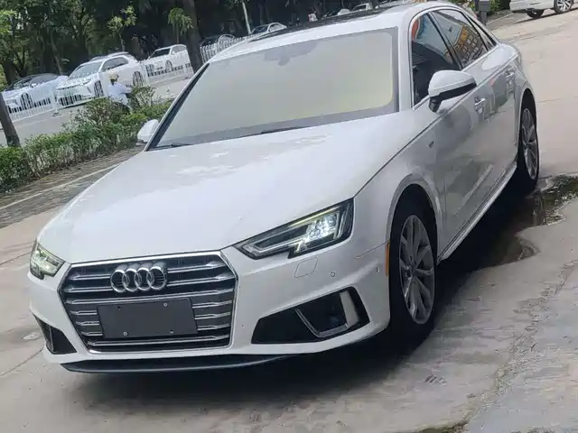 Audi A4L 2019