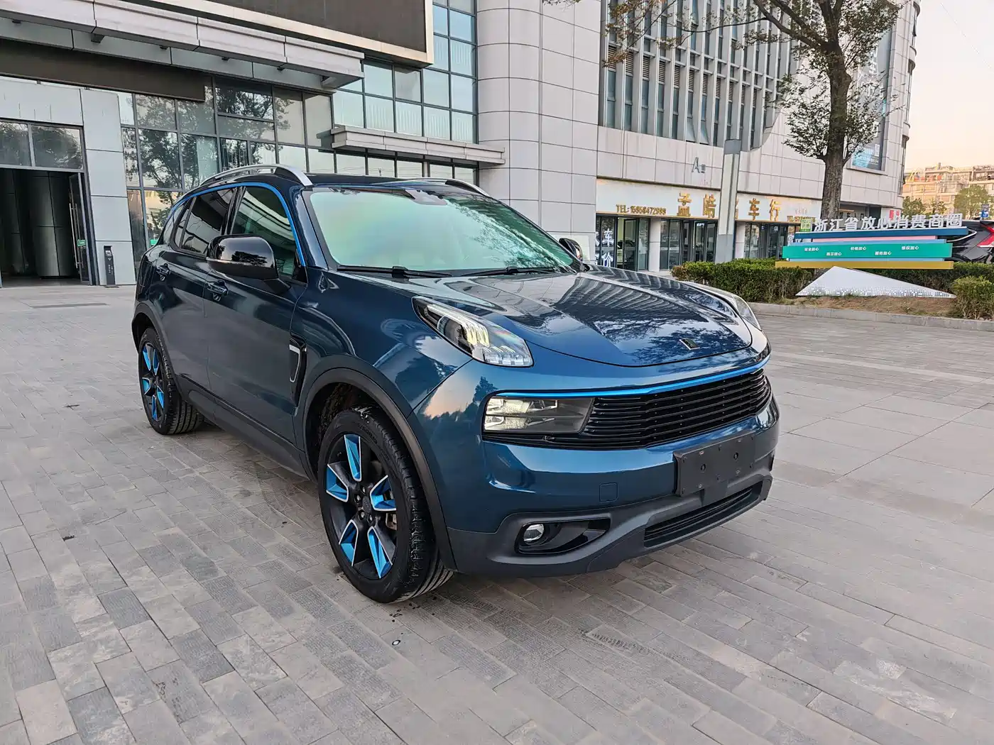 Lynk & Co 01 2019 2.0T 2WD Pro Edition China V фото 3