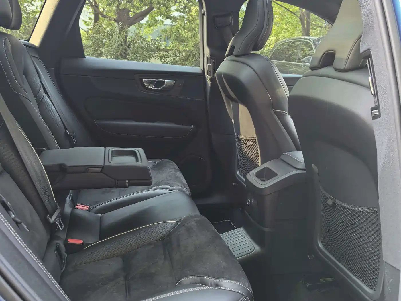 Volvo XC60 Plug-in Hybrid 2020 2019 T8 Twin Engine R-Design (China VI)