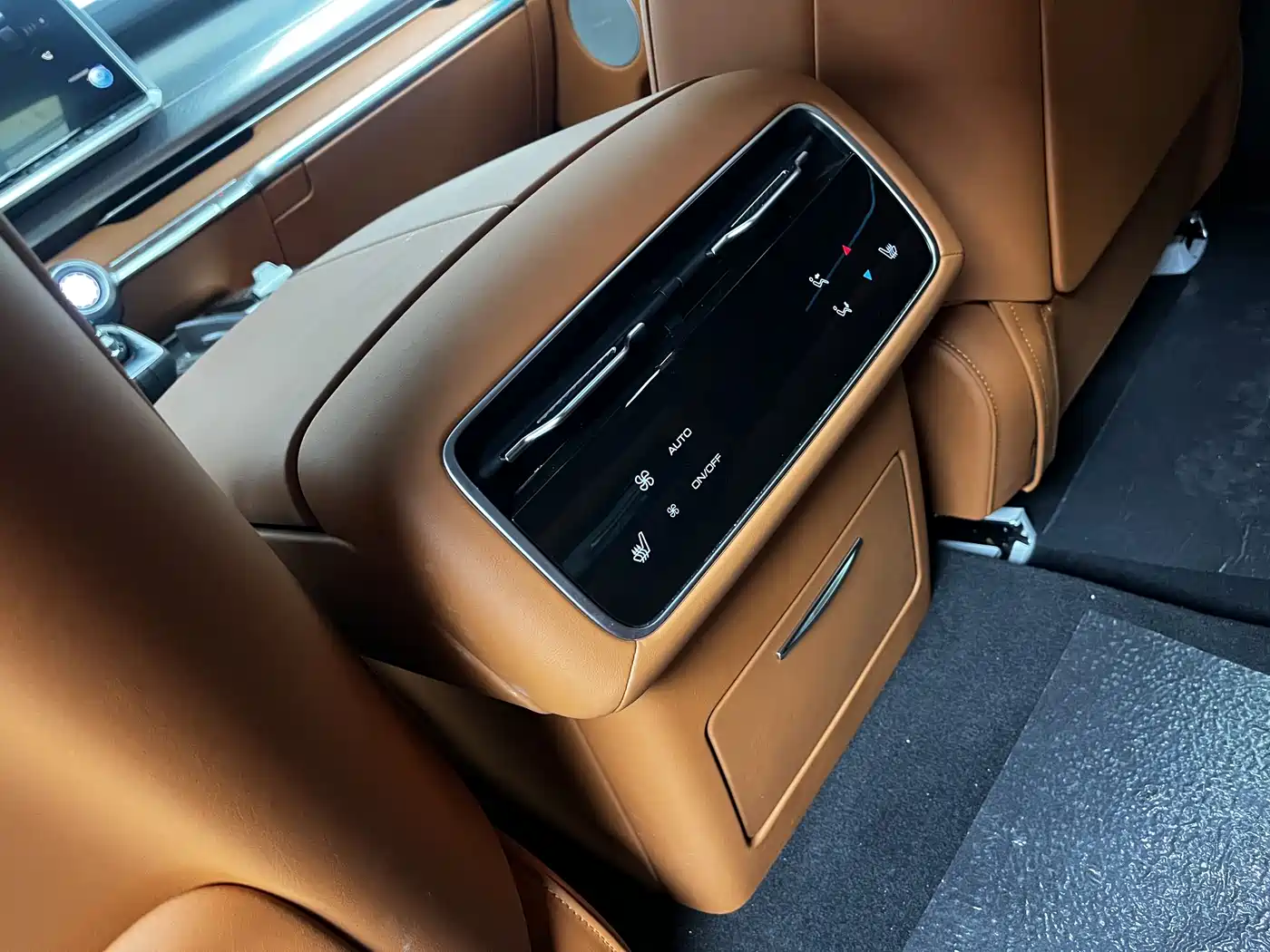 TANK TANK 700 NEW ENERGY