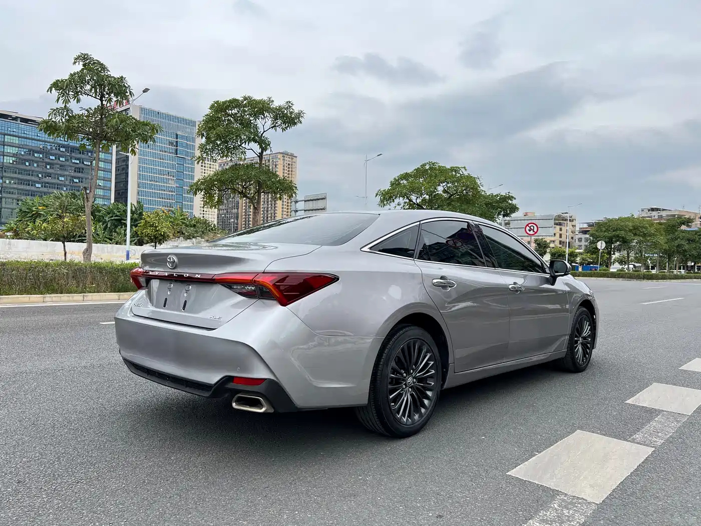 Toyota Avalon 2019 2.0L XLE Premium Edition (China VI) фото 5