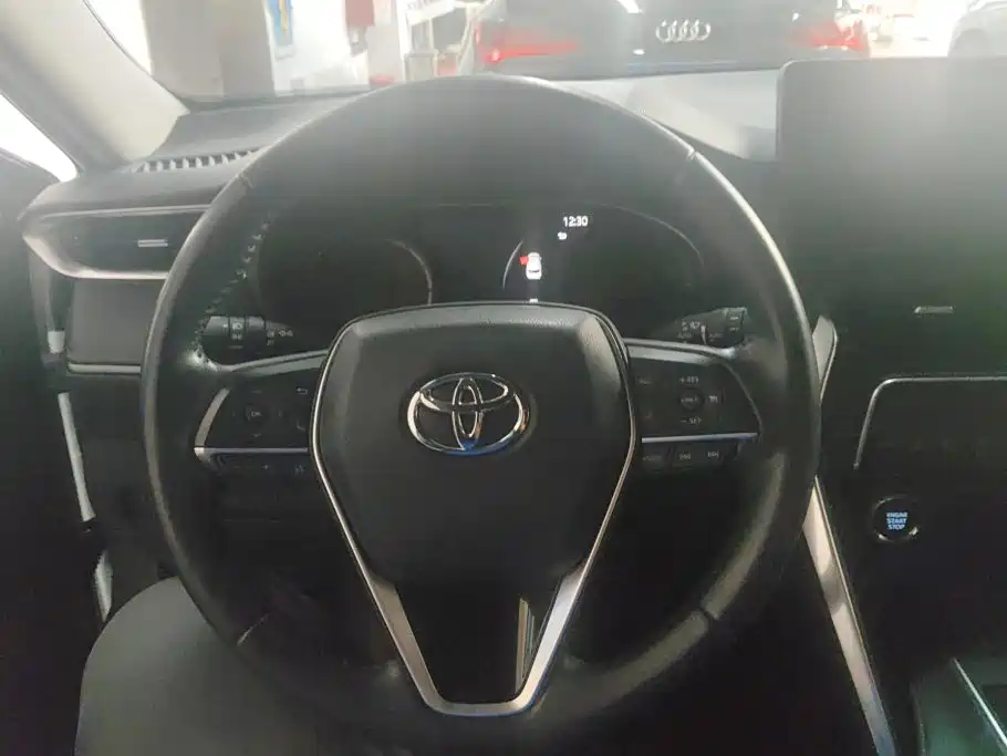 Toyota Venza 2024 2023 2.0L CVT FWD Premium