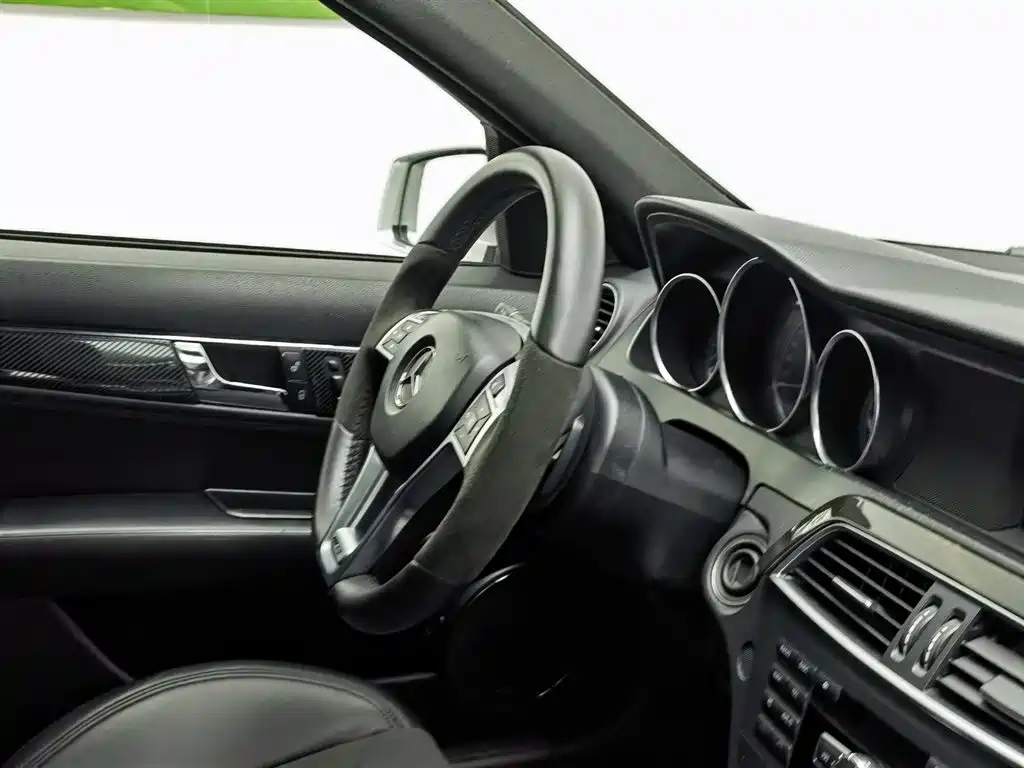 Mercedes-Benz C-Class AMG 2009 AMG C 63 Dynamic фото 22
