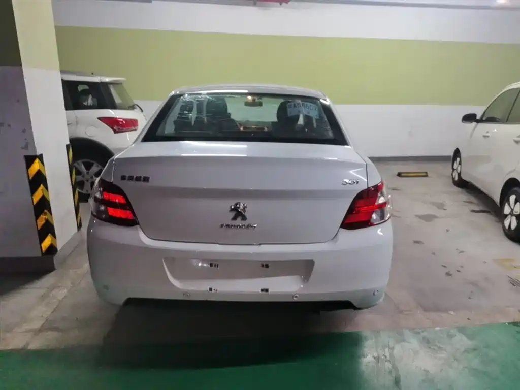 Photo 6 - Peugeot 301