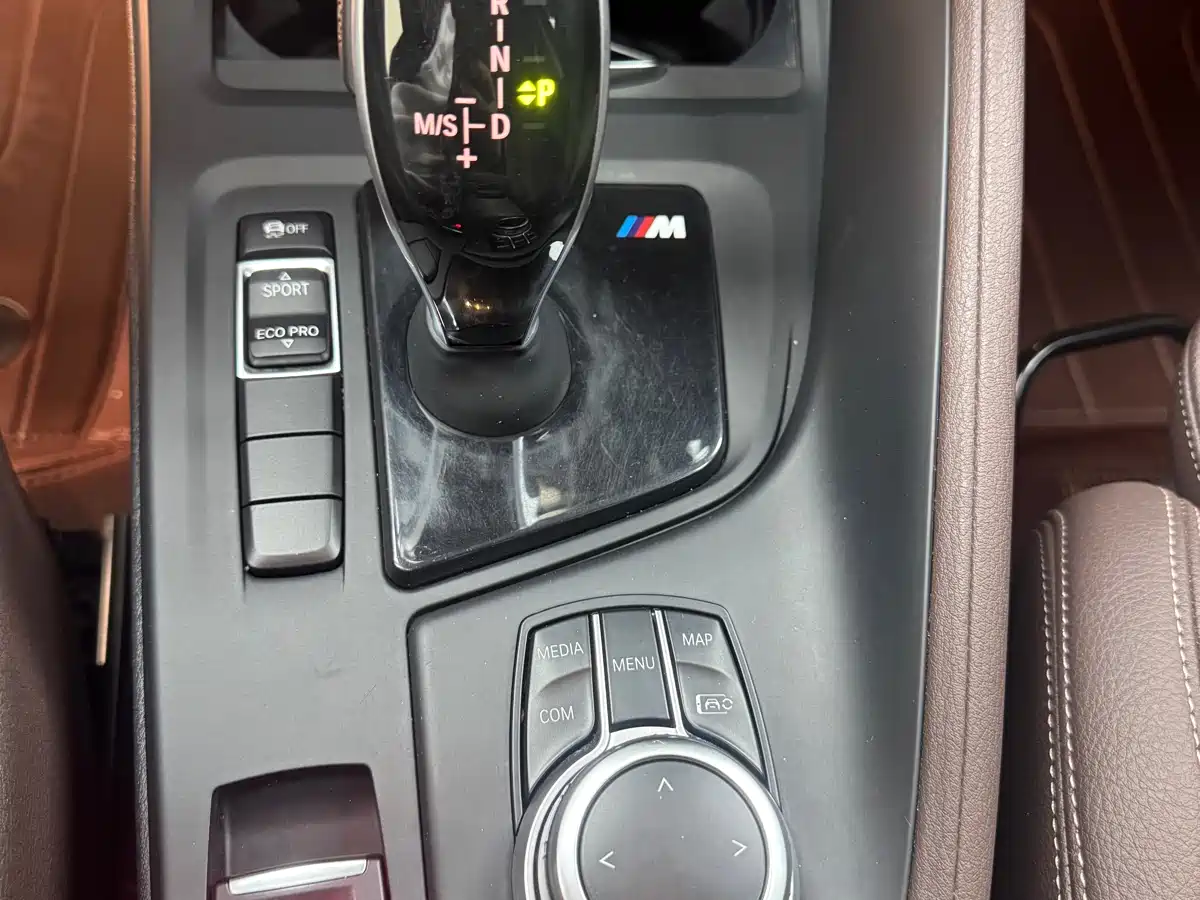 BMW X1 2022 sDrive20Li Fashion фото 14