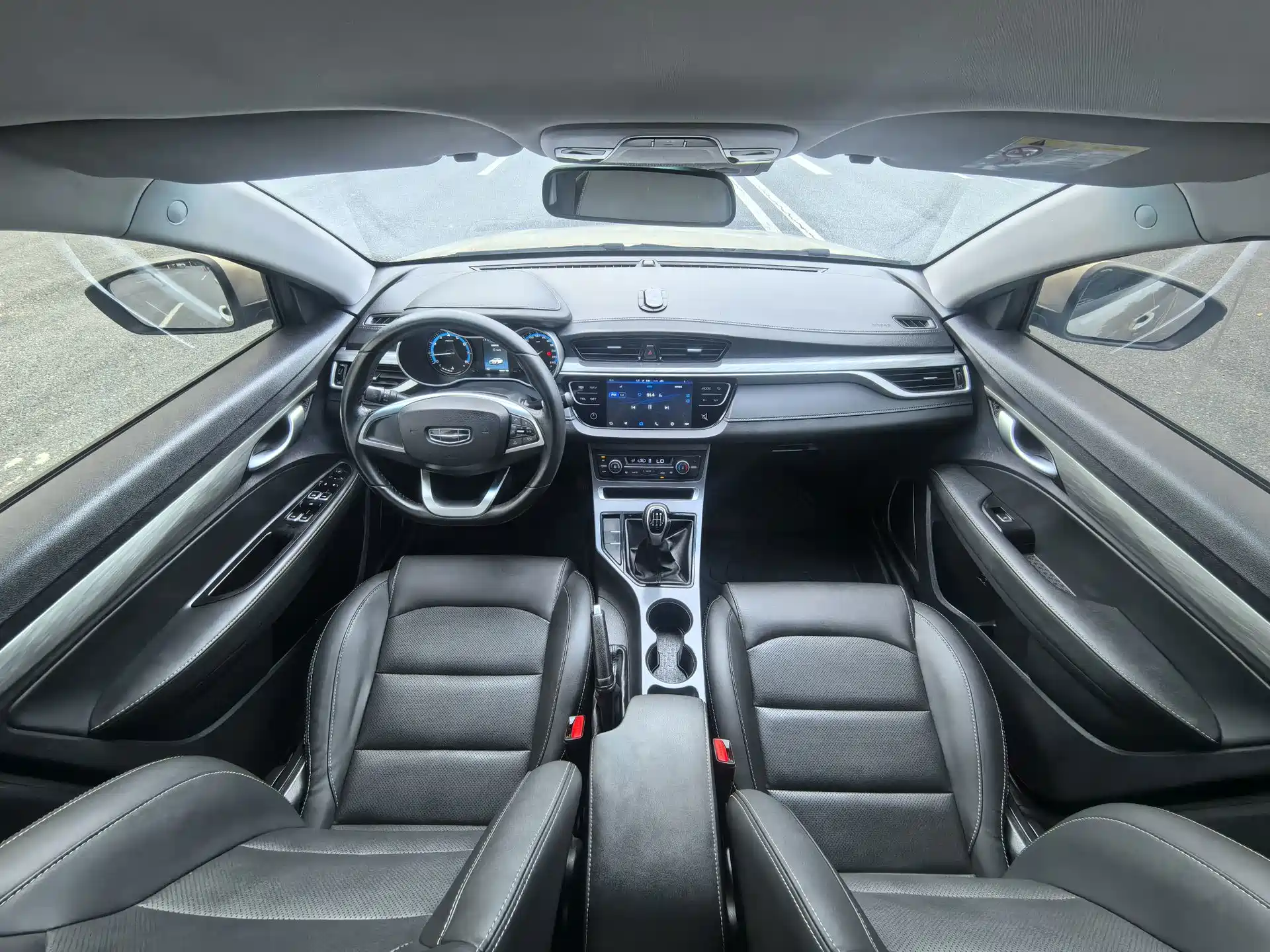 Фото 8 - Geely Emgrand