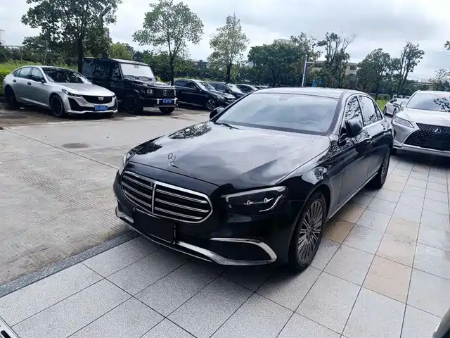 Mercedes-Benz E-Class 2022